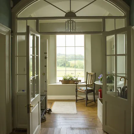 Lough Bawn House Bed & Breakfast