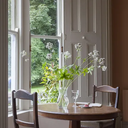 Bed & Breakfast Lough Bawn House