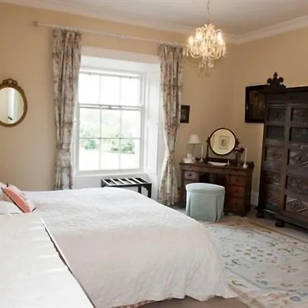 Lough Bawn House 3*