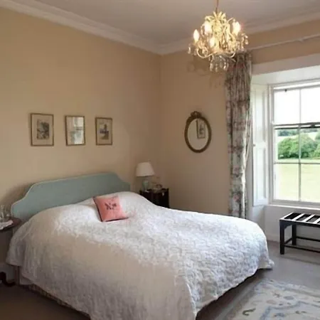 Bed & Breakfast Lough Bawn House 3*