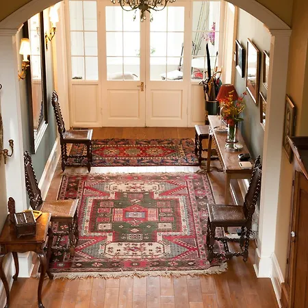 Bed & Breakfast Lough Bawn House 3*